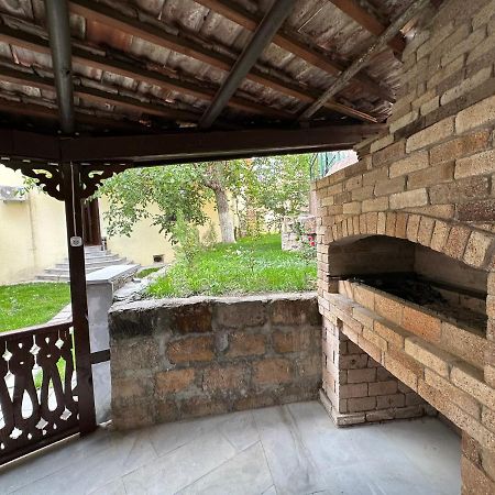 Old Armenia Hotel Yerevan Bagian luar foto